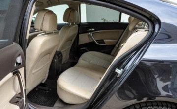 Opel Insignia I Sedan 2.0 Turbo ECOTEC 250KM 2013 Opel Insignia 2,0T (250KM) 4x4 Salon PL 2013 r. 2.0 Benzyna 250KM, zdjęcie 7