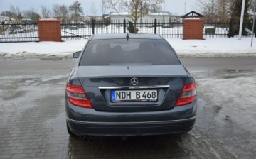 Mercedes Klasa C W204 Limuzyna 1.8 180 CGI BlueEFFICIENCY 156KM 2010 Mercedes-Benz Klasa C 1.8B Automat 2KPL KOL PDC Hak Oryginal Lakier Sprowa, zdjęcie 5