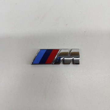 BMW 1 F40 2022 LEVÝ STRANA JINÝ ZNAK / ZNAKY
