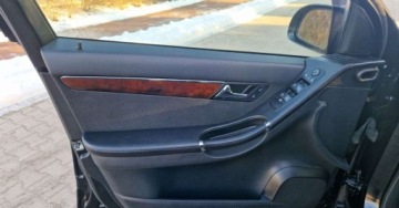 Mercedes Klasa R 2007 Mercedes-Benz Klasa R Mercedes-Benz Klasa R 350 L 7G-TRONIC 3.5 Benzyna, zdjęcie 9