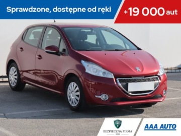 Peugeot 208 I Hatchback 3d 1.2 VTI 82KM 2012 Peugeot 208 1.2 PureTech, Salon Polska