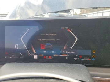 BMW X6 G06 2025 BMW X6 xDrive40i 2025 3.0 Benzyna 335KM, zdjęcie 9