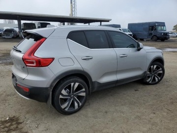 Volvo XC40 2023 Volvo XC 40 2023 VOLVO XC40 ULTIMATE 2.0 Benzyna 194KM, zdjęcie 4