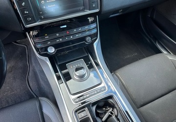 Jaguar XE Sedan 2.0 i4 180KM 2018 Jaguar XE 2,0 D 180 KM Automat GWARANCJA Zamiana Zarejestrowany 2.0 Diesel, zdjęcie 15