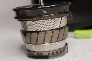 МЕДЛЕННАЯ СОКОВЫЖИМКА ДЛЯ ОВОЩЕЙ И ФРУКТОВ - STELLA