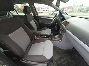 Opel Astra H Hatchback 5d 1.8 ECOTEC 140KM 2006 Opel Astra serwis, bogata, bez rdzy, II kpl kół, zdjęcie 9