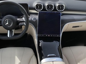 Mercedes CLE Coupe 2.0 300 258KM 2025 MERCEDES-BENZ CLE 300 4-Matic AMG Line 2.0 (258KM) 2025, zdjęcie 4