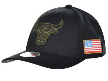 Chicago Bulls Mitchel & Ness CZAPKA Z DASZKIEM