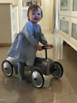 Гоночный автомобиль Goki, металл, серебро.