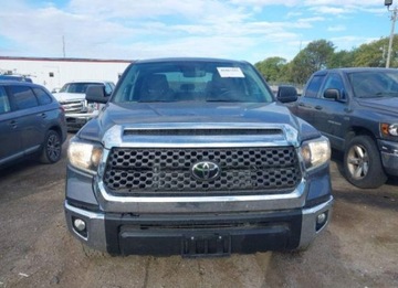Toyota Tundra II 2021 Toyota Tundra 2021, 5.7L, 4x4, SR5, od ubezpieczalni, zdjęcie 1
