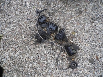 PIAGGIO X9 125 КОМПЛЕКТ ПЕРЕДНИХ ТОРМОЗНЫХ СУППОРТОВ P+L