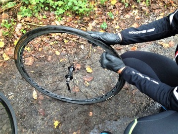 ЧЕРНЫЕ нитриловые перчатки MAMBA THICK M 100 шт.