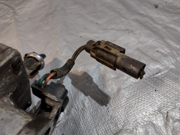 Дроссельная заслонка моновпрыска Ford Taurus I 1 2.5B