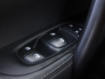 Nissan Qashqai II 2019 Nissan Qashqai 1.7 dCi, Automat, Navi, Klima, zdjęcie 14