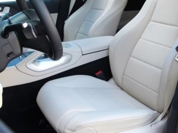 Mercedes GLE V167 SUV Facelifting 2.0 300d 269KM 2025 MERCEDES-BENZ GLE 300 d 4-Matic AMG Line 2.0 (269KM) 2025, zdjęcie 4