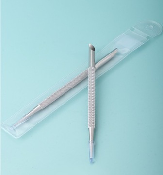 ПАЛОЧКИ ДЛЯ КУТИКУЛЫ Металлический двухсторонний нож с рифленой насадкой для ногтей