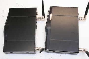 AKG SR470 CSCSRX Двухбазовый беспроводной микрофон