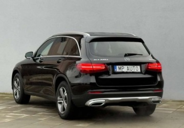 Mercedes GLC C253 SUV 2.1 220 d 170KM 2018 Mercedes-Benz GLC 170KM 4Matic salon Polska serwis kamera 2.1 Diesel 170KM, zdjęcie 4