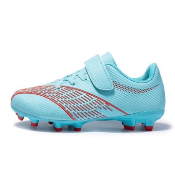 Chłopięce buty sportowe w piłce nożnej
