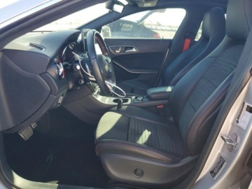 Mercedes CLA C117 2018 Mercedes-Benz CLA 250 2018 2.0 Benzyna 208KM, zdjęcie 4