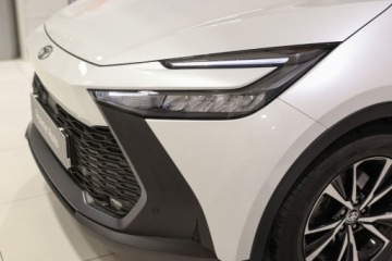 Toyota C-HR II SUV 2.0 Hybrid Dynamic Force 197KM 2023 Toyota C-HR 2.0 Hybrid Dynamic Force Style AWD 2.0 Hybryda 197KM, zdjęcie 29