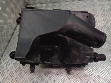 POUZDRO FILTRU VZDUCHU CROMA II 1.9 JTDM