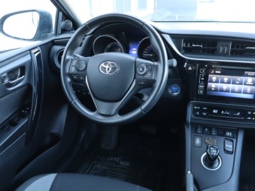 Toyota Auris II Hatchback 5d Facelifting 1.8 Hybrid 136KM 2017 Toyota Auris Hybrid, Salon Polska, Serwis ASO, zdjęcie 6