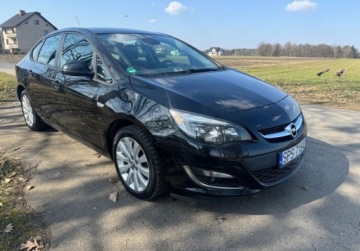Opel Astra J GTC 1.4 Turbo ECOTEC 140KM 2013 Opel Astra Niski przebieg, zadbany, 1.4 turbo 140 koni 1.4 Benzyna 140KM, zdjęcie 4