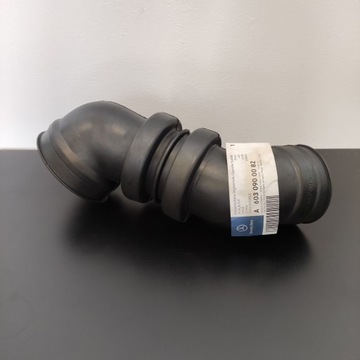 Przewód dolotowy Mercedes-Benz A6030900082