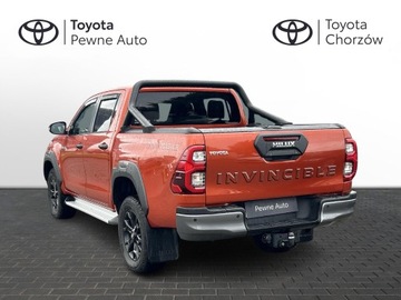 Toyota Hilux VIII Podwójna kabina Facelifting 2.8 D-4D 204KM 2023 Toyota Hilux 2.8 D-4D Double Cab Invincible 4x4 To, zdjęcie 2