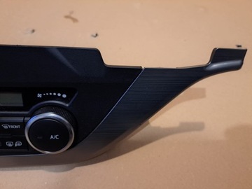 AURIS II PANEL VENTILACE KLIMATIZACE UK 14R.