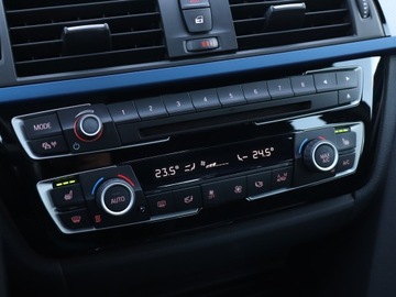 BMW Seria 3 F30-F31-F34 Limuzyna Facelifting 2.0 318d 150KM 2018 BMW 3GT 318d GT, Salon Polska, Serwis ASO, zdjęcie 13