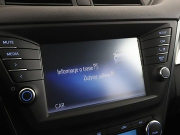 Toyota Avensis III Wagon Facelifting 2015 1.8 Valvematic 147KM 2017 Toyota Avensis automat navi klima auto kamera i, zdjęcie 22