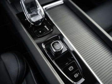 Volvo XC60 II Crossover Plug-In Facelifting 2.0 T8 455KM 2025 XC60 T8 Plug-In Hybrid AWD Plus Black Edition 2.0 (455 KM) 2025, zdjęcie 15