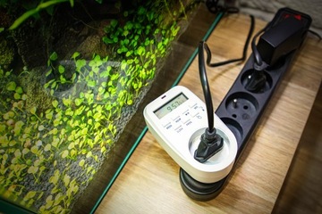 PROGRAMATOR CZASOWY TIMER WŁĄCZNIK CYFROWY LCD WYŁĄCZNIK 8 USTAWIEŃ 1MIN