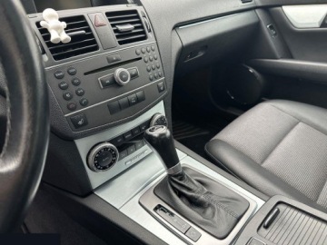 Mercedes Klasa C W204 Kombi T204 1.8 180 CGI BlueEFFICIENCY 156KM 2010 Mercedes Klasa C 180 T BlueEFFICIENCY 7G-TRONIC Avantgarde 156KM 2010r, zdjęcie 23