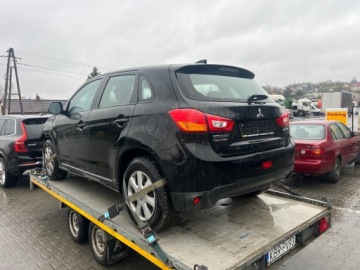 Mitsubishi ASX I SUV Facelifting 2016 1.6 117KM 2017 Mitsubishi ASX 1.6 benzyna 117 koni, uszkodzony, zdjęcie 3