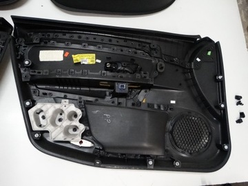 КОМПЛЕКТ ОБИВКИ ДВЕРЕЙ RENAULT LAGUNA III HB