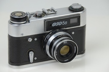 FED 5B z obiektywem Industar