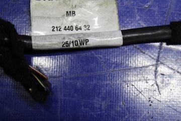 PŘÍVOD DISPLEJ MERCEDES W212 2124406432