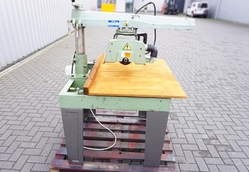 ТОРЦОВАЯ ПИЛА DEWALT ДВИГАТЕЛЬ: 2,2 кВт СТОЛЕШНЯ: 950x700 мм