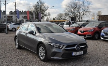 Mercedes Klasa A W177/V177 Hatchback 1.3 200 163KM 2018 Mercedes-Benz Klasa A A200 Automat Benzyna Kamera Nawigacja 1.3 Benzyna, zdjęcie 3