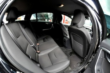 Volvo V60 I Kombi 2.0 D3 136KM 2013 Volvo V60 LiFT 2,0D 5-Cilindrów Automat Ledy, zdjęcie 18