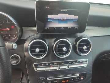 Mercedes GLC C253 Coupe 2.0 300 245KM 2019 Mercedes-Benz GLC I 300 4Matic 9G-TRONIC 2.0 Benzyna 245KM 2019r, zdjęcie 6