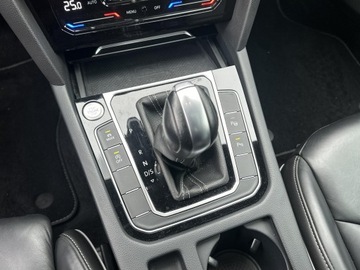 Volkswagen Arteon Fastback Facelifting 2.0 TDI 200KM 2022 Volkswagen Arteon 2.0 TDI 200KM R-Line DSG 4Motion, zdjęcie 23