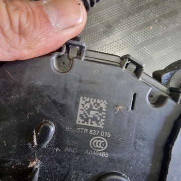 KLIKA DVEŘE LEVÝ PŘEDNÍ VNĚJŠÍ LF7M KEYLESS SKODA SUPERB 3 III 19R