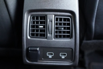 Renault Captur II Crossover 1.3 TCe 140KM 2022 Renault Captur INITIALE PARIS nawi skóra kamera, zdjęcie 27