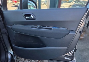 Peugeot 3008 I Crossover 2.0 HDi FAP 163KM 2012 Peugeot 3008 2.0D163KM Autom. Grz.Fotele Navi Panor.2xPDC Nowy Rozrz.Faktu, zdjęcie 16