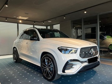 Mercedes GLE V167 SUV Facelifting 2.0 300d 269KM 2025 MERCEDES-BENZ GLE 300 d 4-Matic AMG Line 2.0 (269KM) 2025, zdjęcie 1
