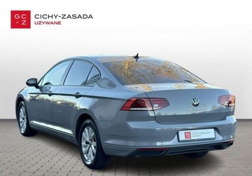 Volkswagen Passat B8 Variant Facelifting 1.5 TSI EVO 150KM 2022 Volkswagen Passat 1.5 Benzyna 150KM, zdjęcie 2